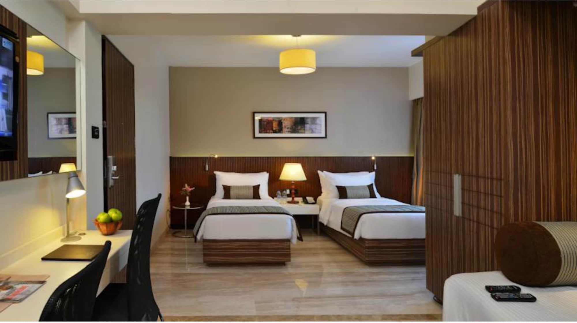 Residency Sarovar Portico Мумбаї Екстер'єр фото