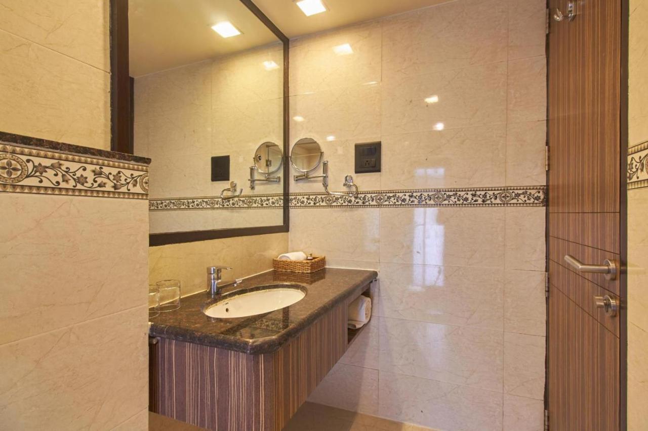 Residency Sarovar Portico Мумбаї Екстер'єр фото