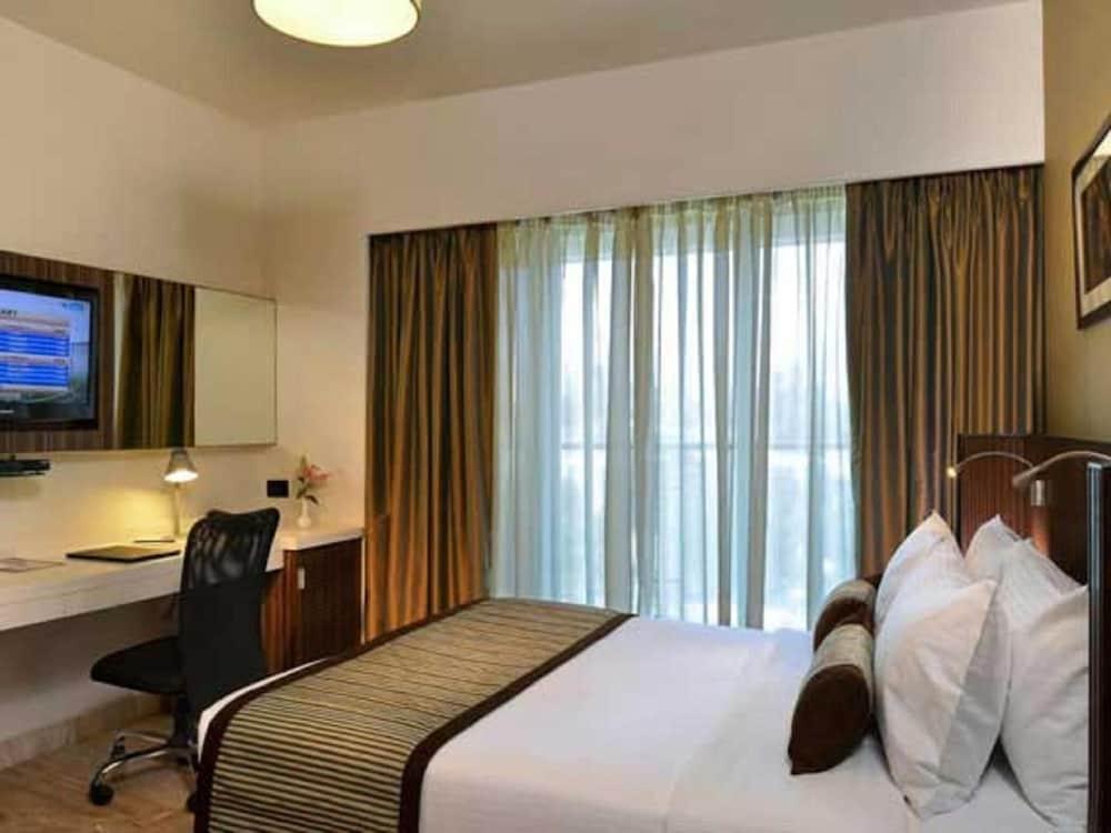 Residency Sarovar Portico Мумбаї Екстер'єр фото