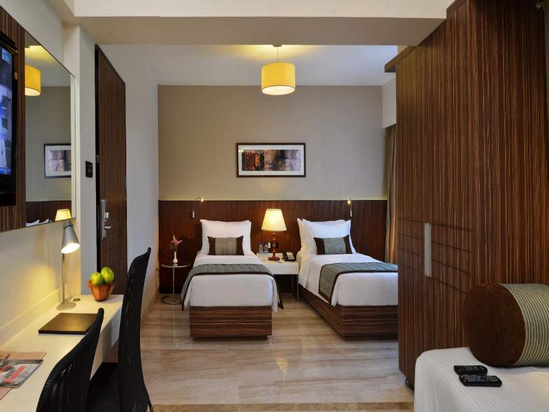 Residency Sarovar Portico Мумбаї Екстер'єр фото