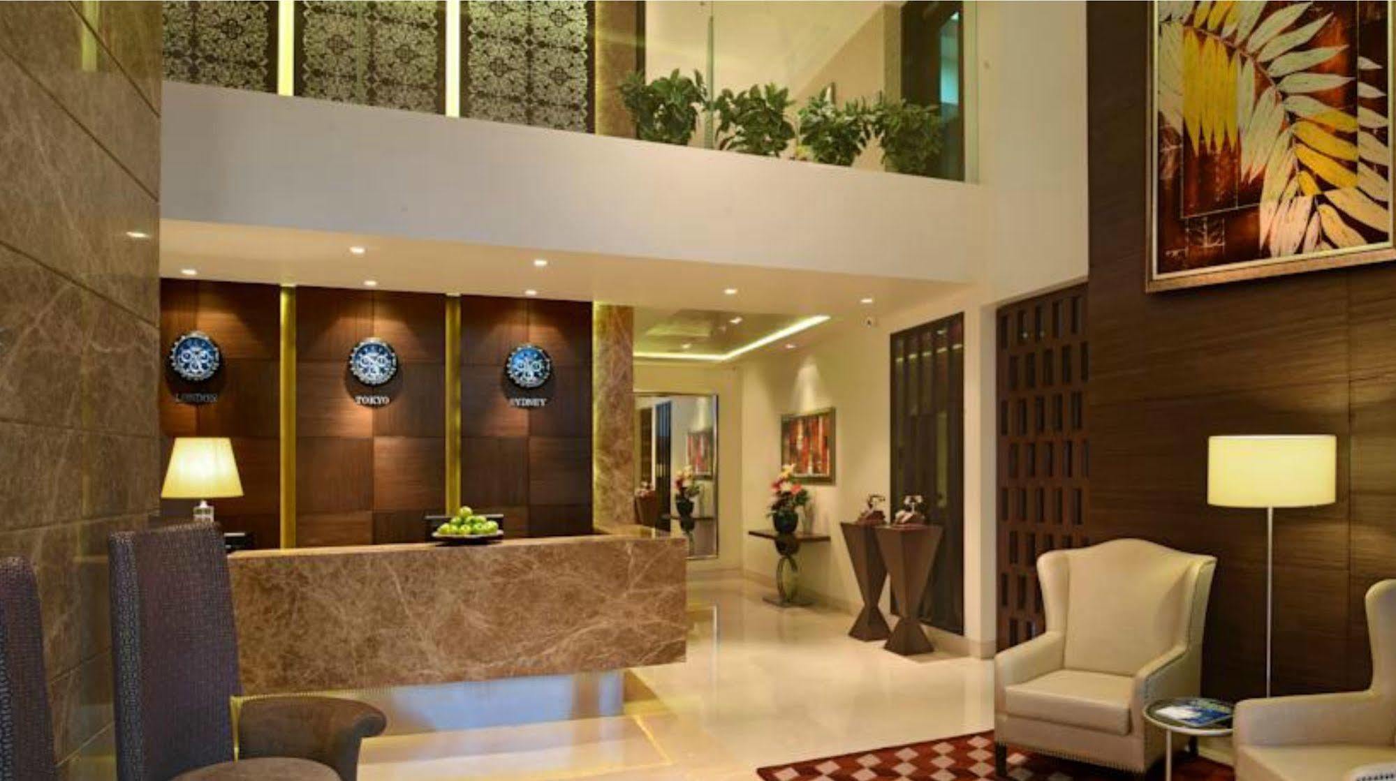 Residency Sarovar Portico Мумбаї Екстер'єр фото