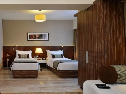 Residency Sarovar Portico Мумбаї Екстер'єр фото