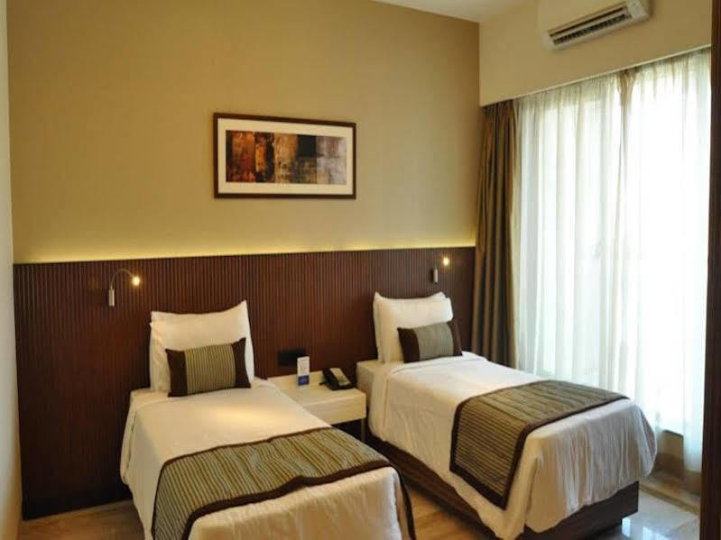 Residency Sarovar Portico Мумбаї Екстер'єр фото