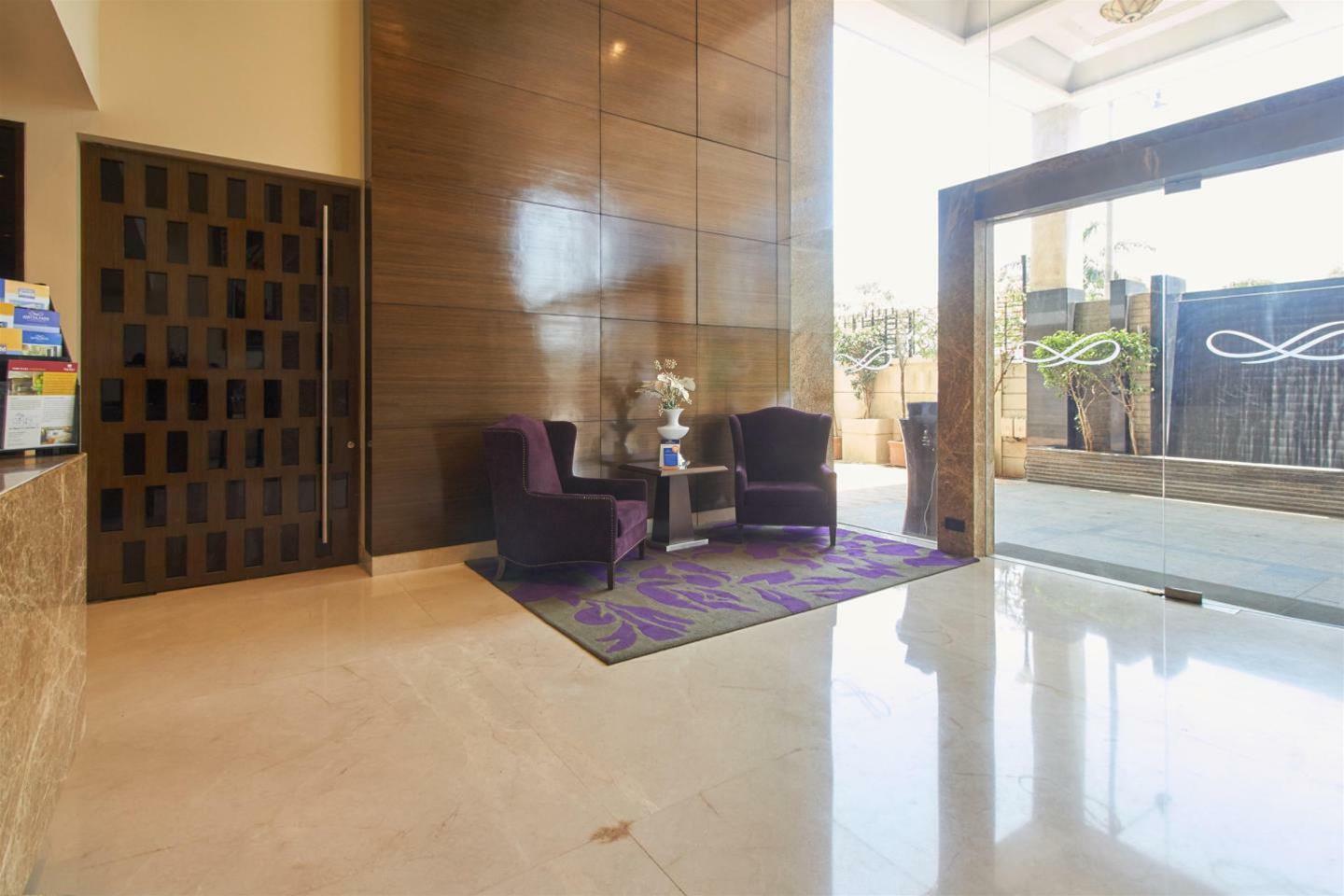 Residency Sarovar Portico Мумбаї Екстер'єр фото